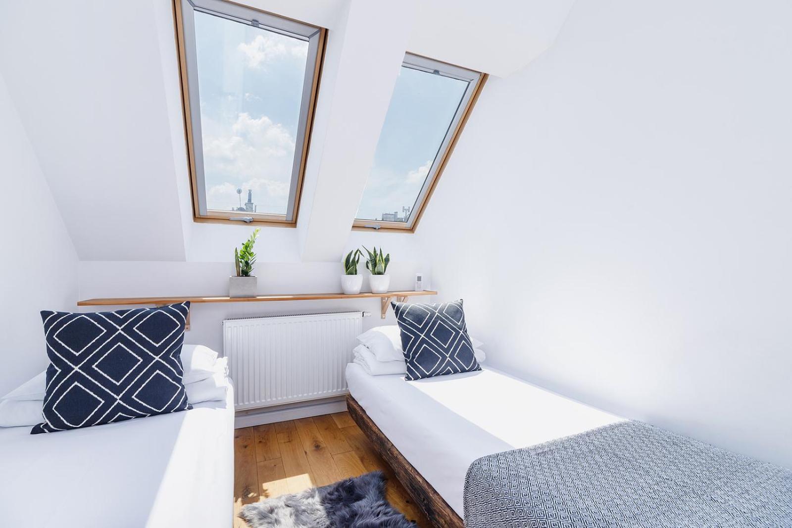 קרקוב 2 Bedroom Apartment With Terrace- Pilsudskiego 11 מראה חיצוני תמונה