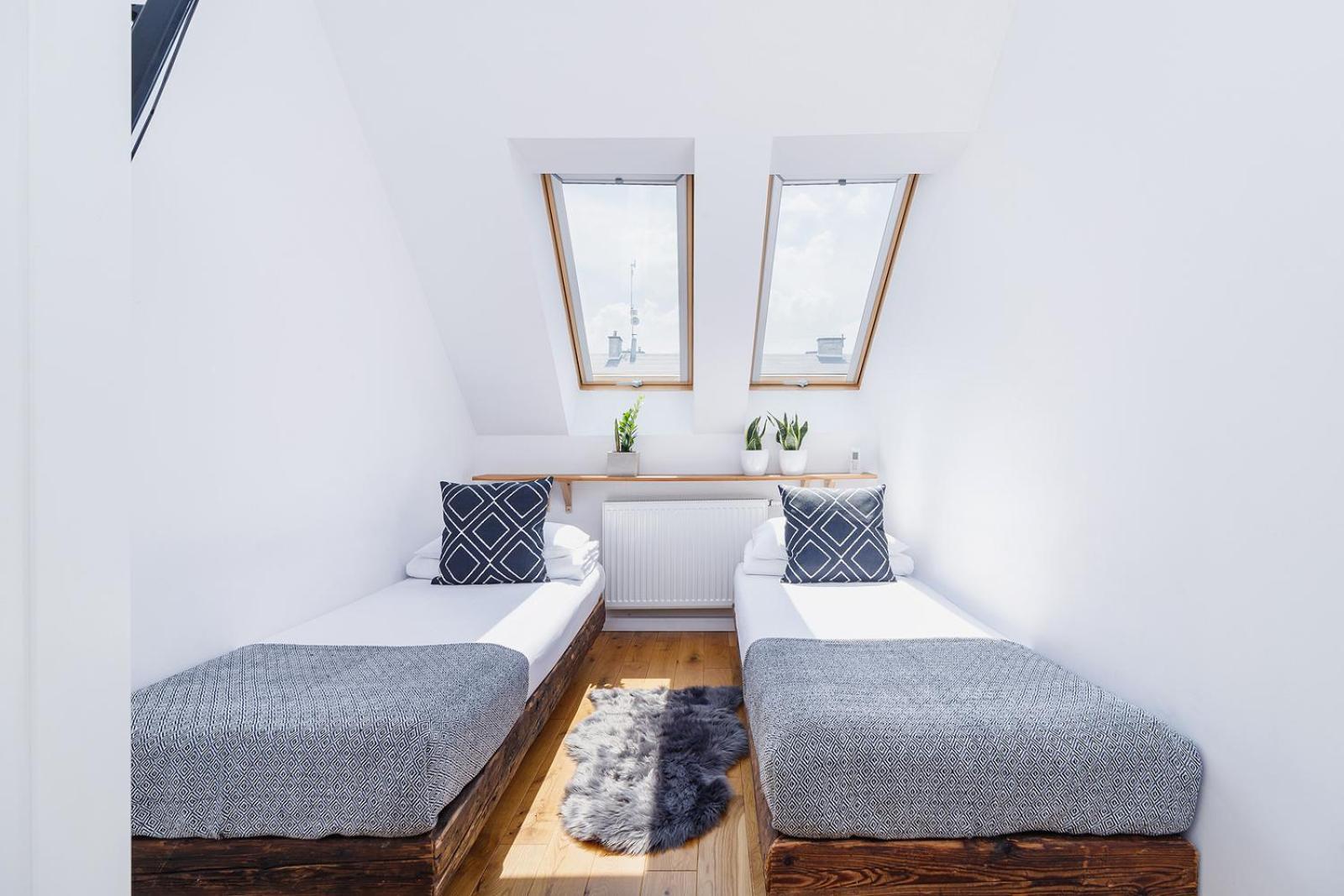 קרקוב 2 Bedroom Apartment With Terrace- Pilsudskiego 11 מראה חיצוני תמונה